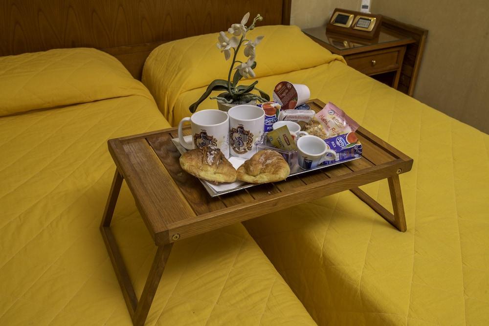 Couette-café Luxury H 2000 Rome