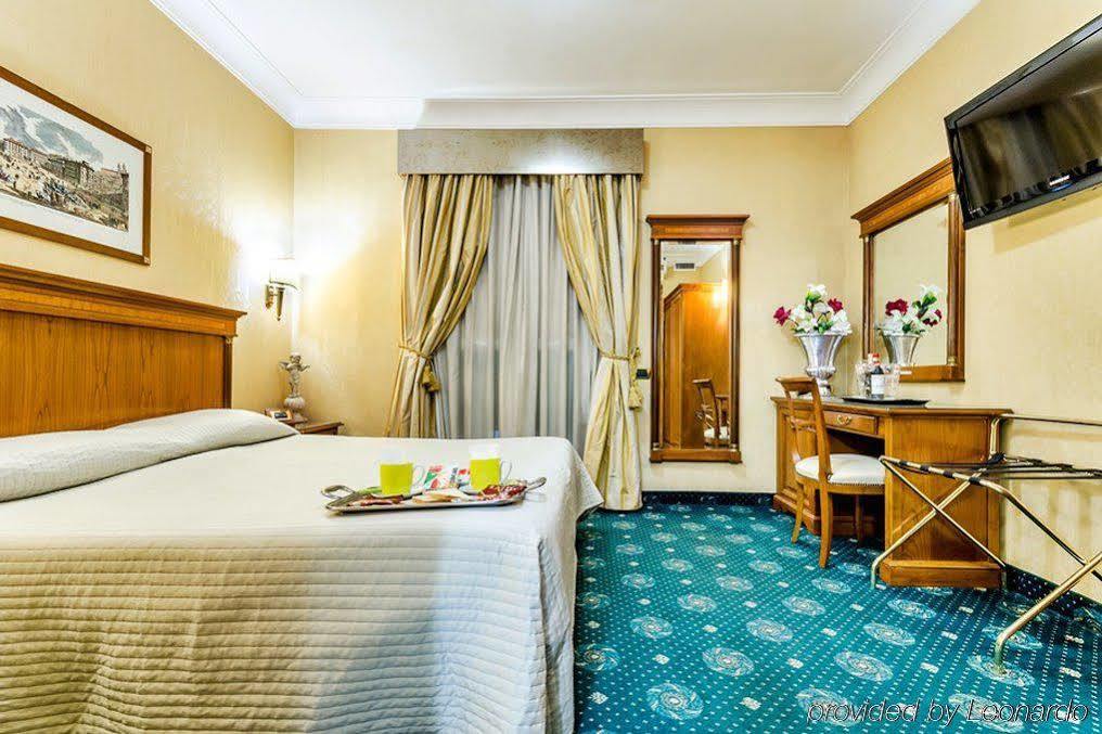 Luxury H 2000 Couette-café Rome